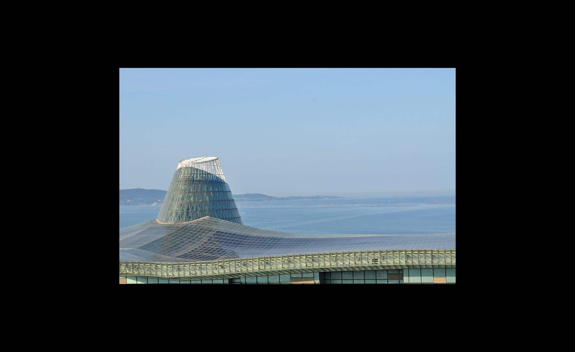 web-weihaiRoofOver-Sea